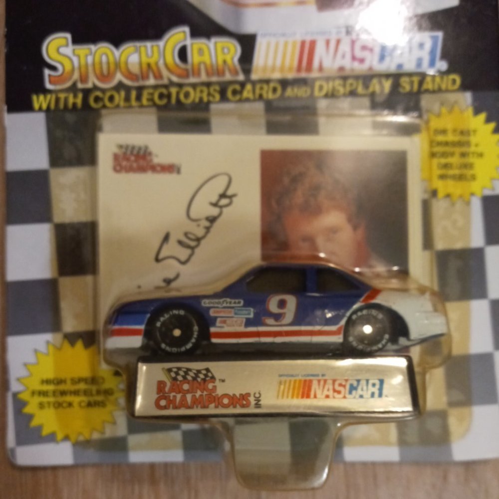 Racing Champions #9 StockCar with collector card (Vintage) - NEW